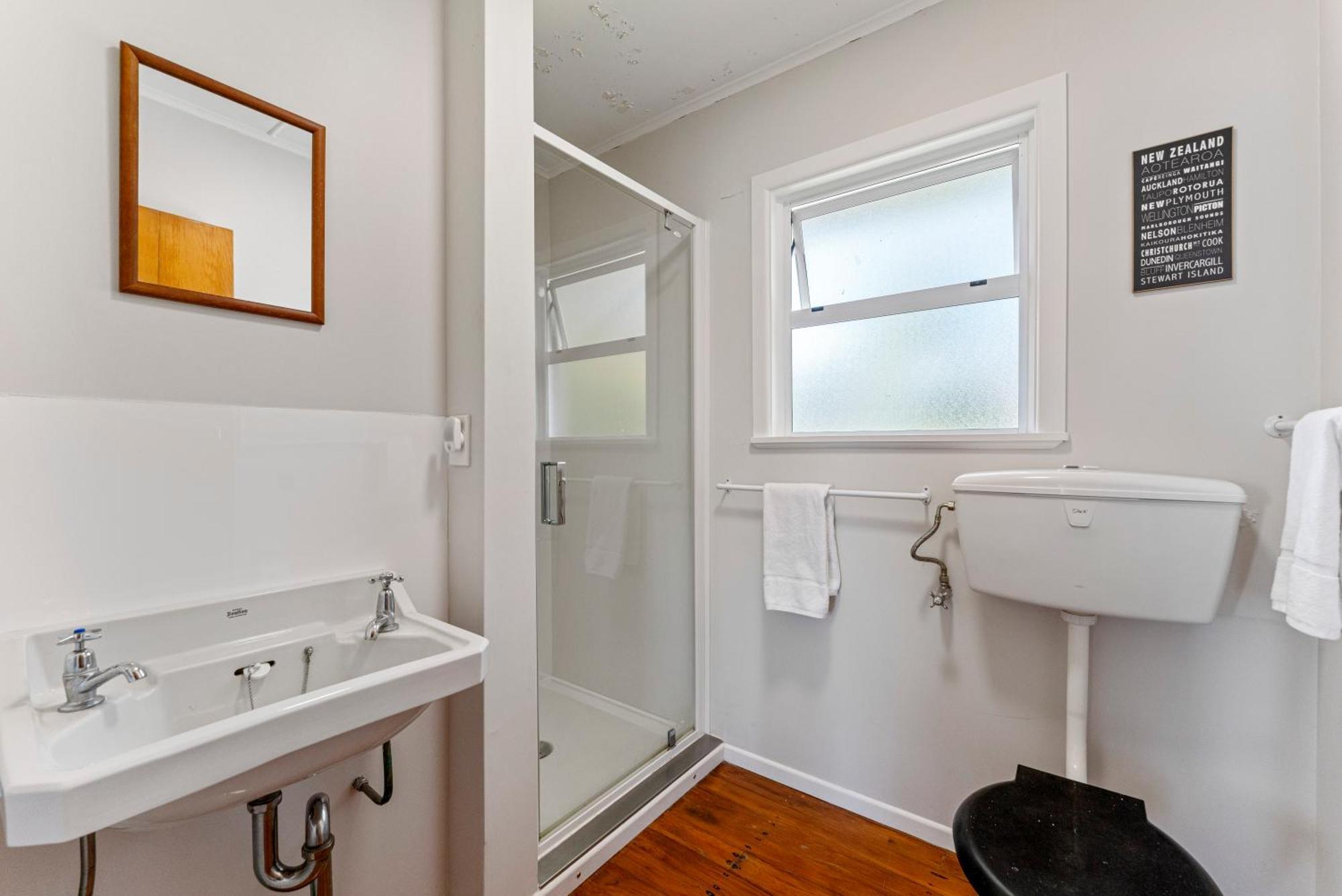 Lakeview Cottage - Rainbow Point Holiday Home Taupo Eksteriør bilde
